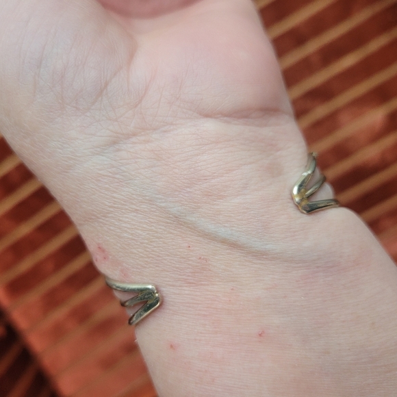 Vintage Heart Abalone Bracelet - Picture 9 of 10